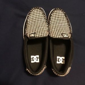 DC checkered slip-on shoes